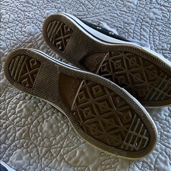 Two pair size 10 Converse - Picture 3 of 9